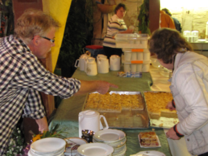 Kuchen vom Blech. Auch beim letzten Scheunenfest 2012 gab es diese Tradition